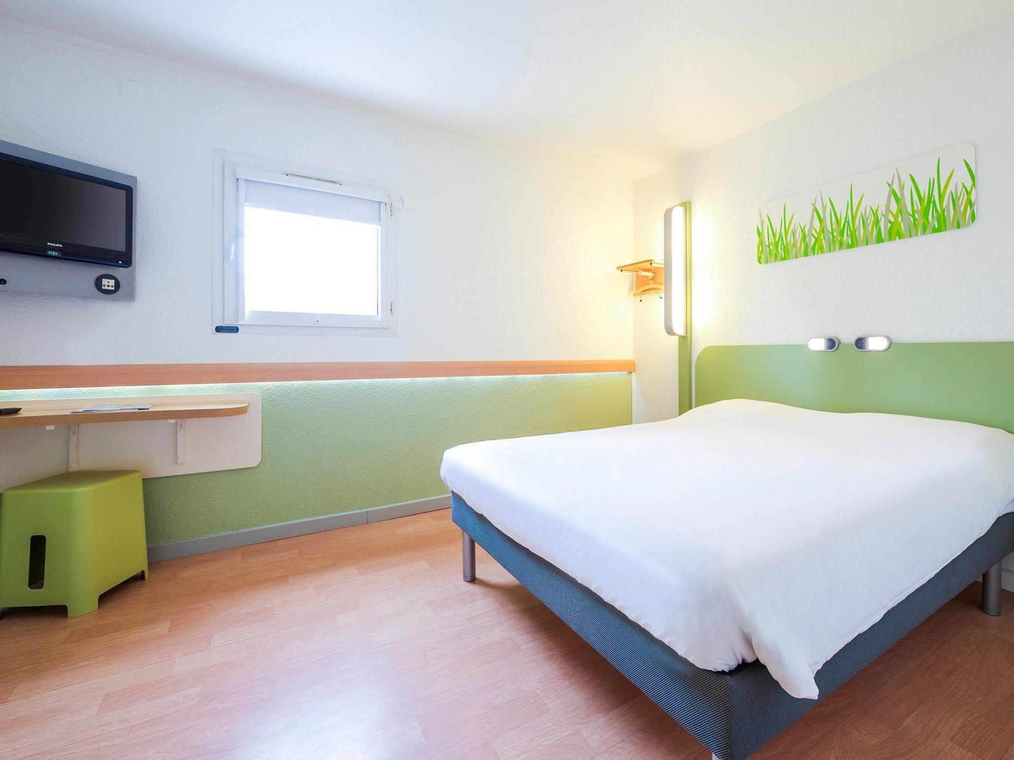 Ibis Budget Pau Est Zewnętrze zdjęcie